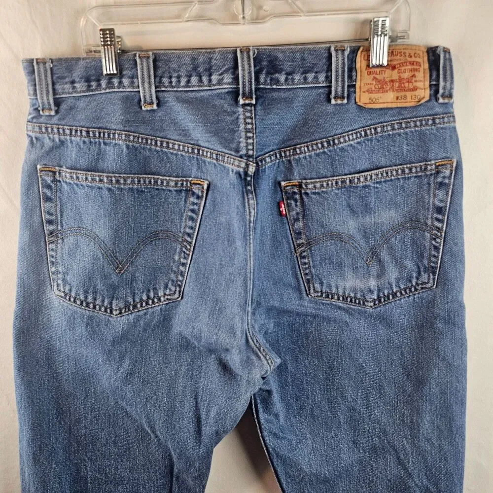 Levi's 505 Jeans Mens 38x30 Blue Medium Wash Straight Leg Denim Regular Fit